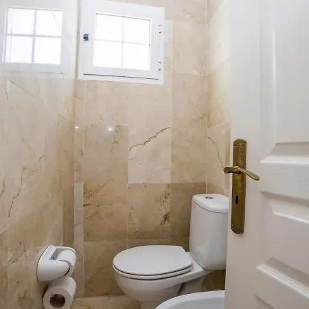 Lightbooking B5 Arenas Apartmán